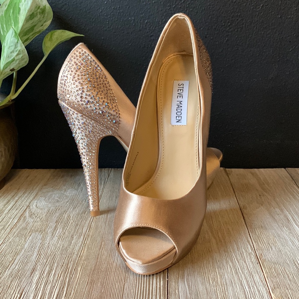 🌺 Steve Madden Satin Champagne Platform Open Toe Rhinestone Heels